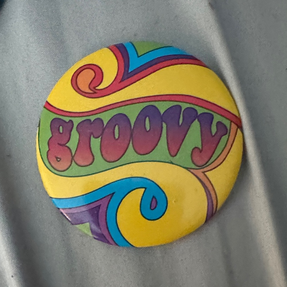 Colorful Retro Button Set - Picture 3 of 5